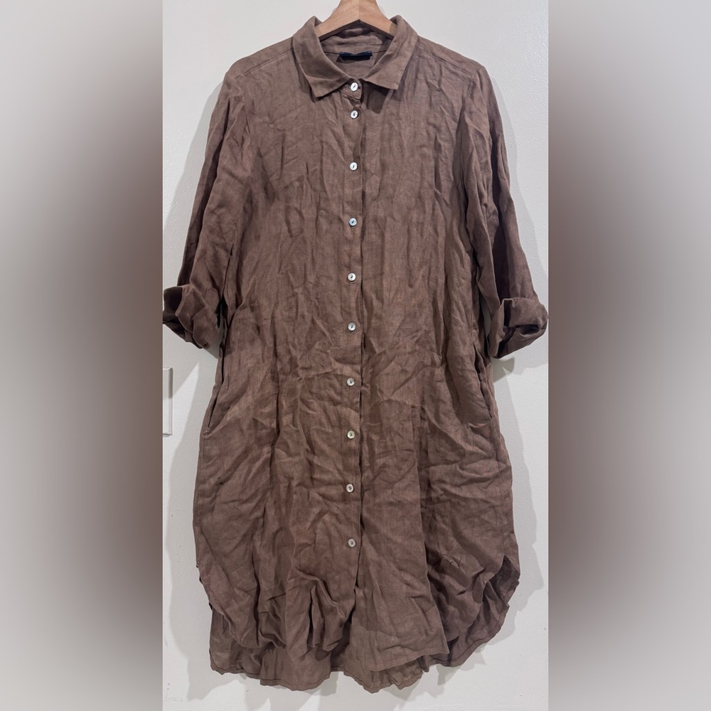 Women’s Long Sleeve Button-Front Shirt Dress in Brown
